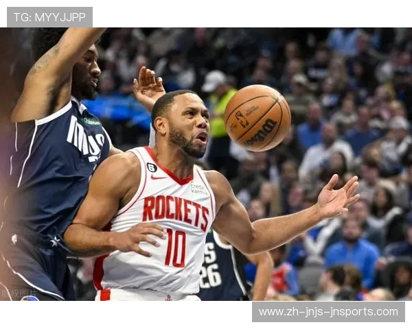 火箭队球员戈登2017年赛季图片及表现